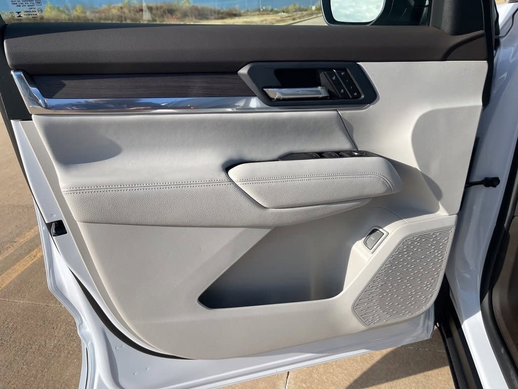 New 2026 GMC Terrain Denali w/ LPO, Black Badging Package image 12