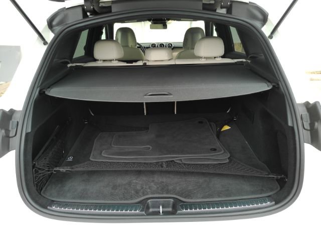 Used 2024 Mercedes-Benz GLC 300 image 27