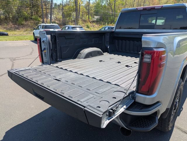 Certified 2025 GMC Sierra 3500 Denali Ultimate AWD/4WD image 33