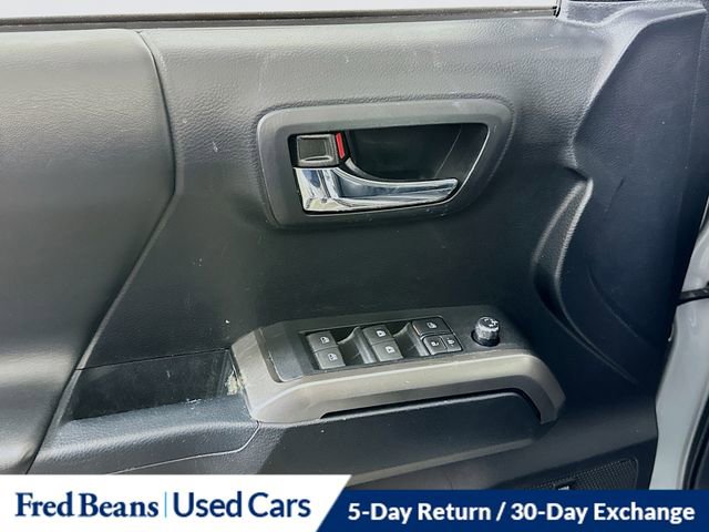 Used 2018 Toyota Tacoma Limited image 19
