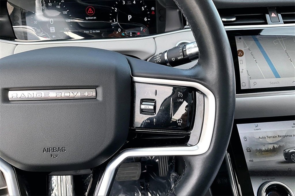 Used 2022 Land Rover Range Rover Evoque SE image 12