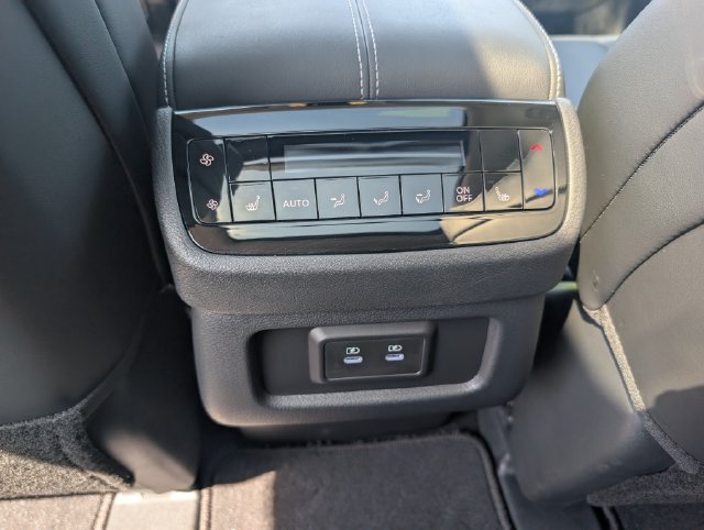 Used 2026 INFINITI QX60 Luxe w/ Cargo Package AWD/4WD image 17