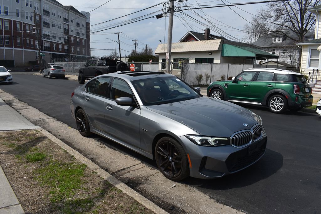 Used 2023 BMW 330e xDrive w/ M Sport Package image 4