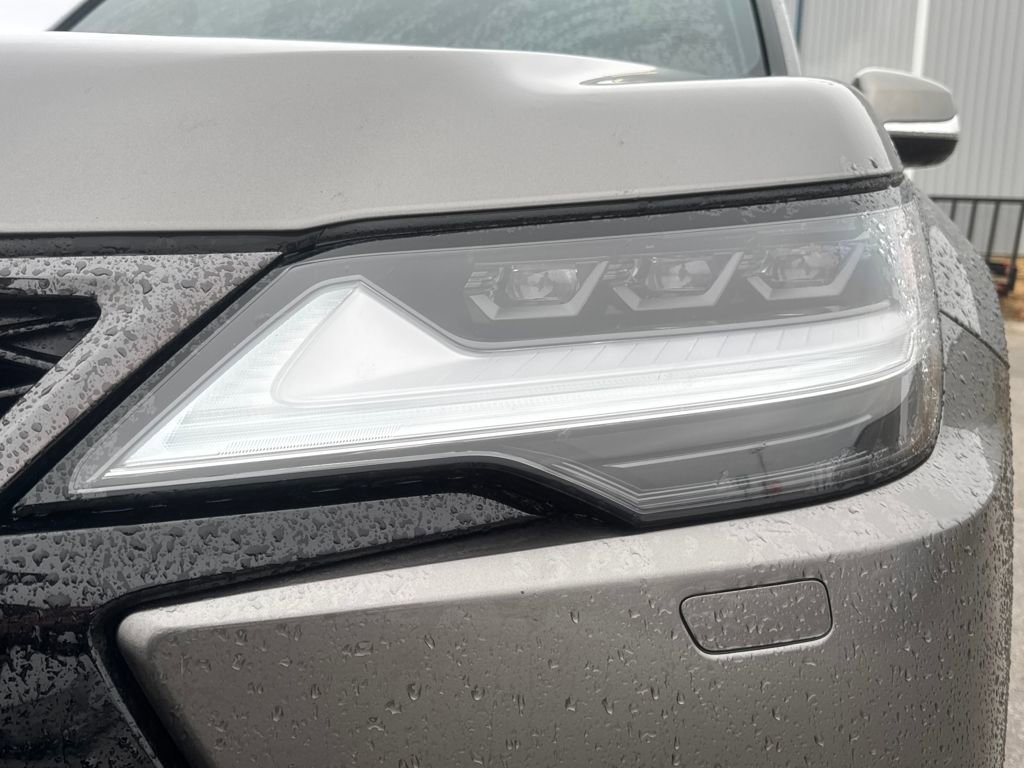 Used 2024 Lexus LX 600 F Sport image 11