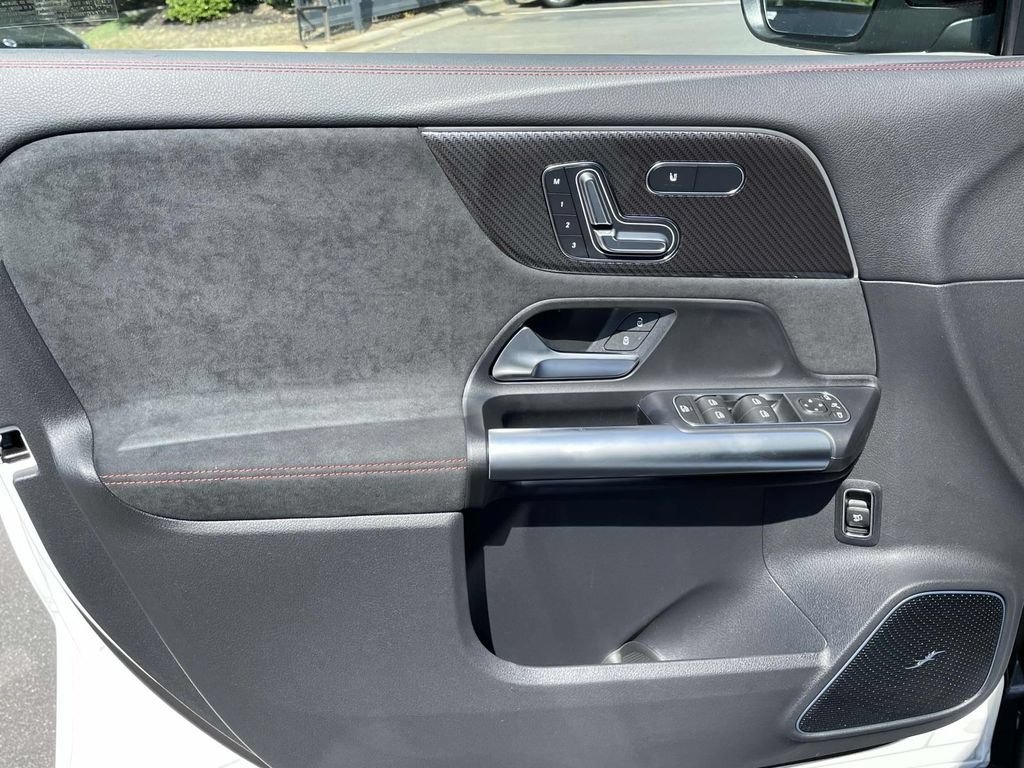 Used 2025 Mercedes-Benz GLA 35 AMG 4MATIC image 22