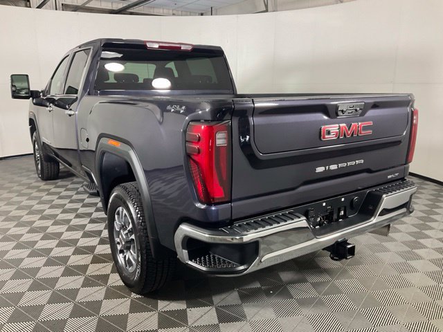 Used 2025 GMC Sierra 2500 SLT AWD/4WD image 4