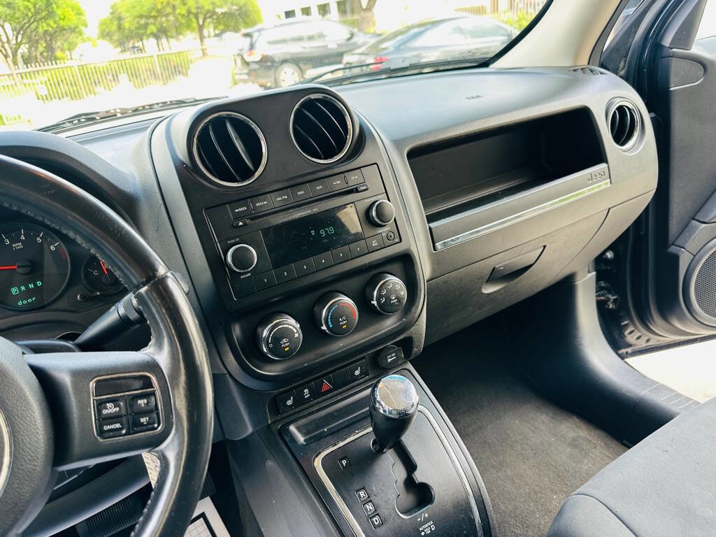 Used 2011 Jeep Patriot Latitude AWD/4WD image 14