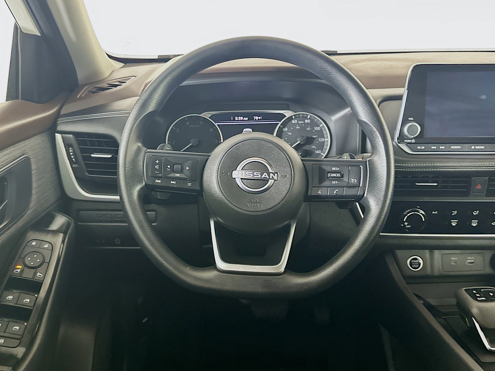 Used 2023 Nissan Rogue S image 18