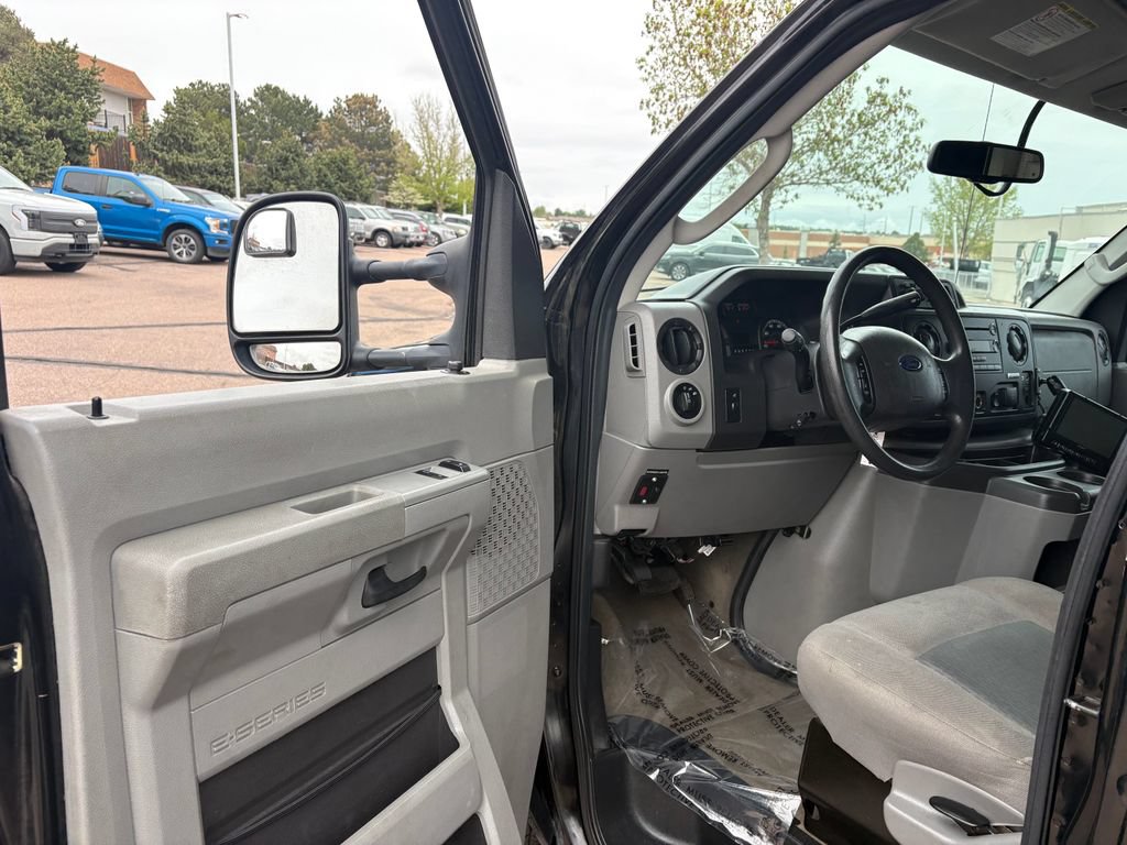 Used 2016 Ford E-450 and Econoline 450 Super Duty RWD image 11