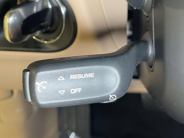 Certified 2020 Porsche Macan AWD/4WD image 46