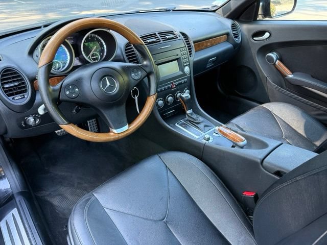 Used 2010 Mercedes-Benz SLK 350 image 10