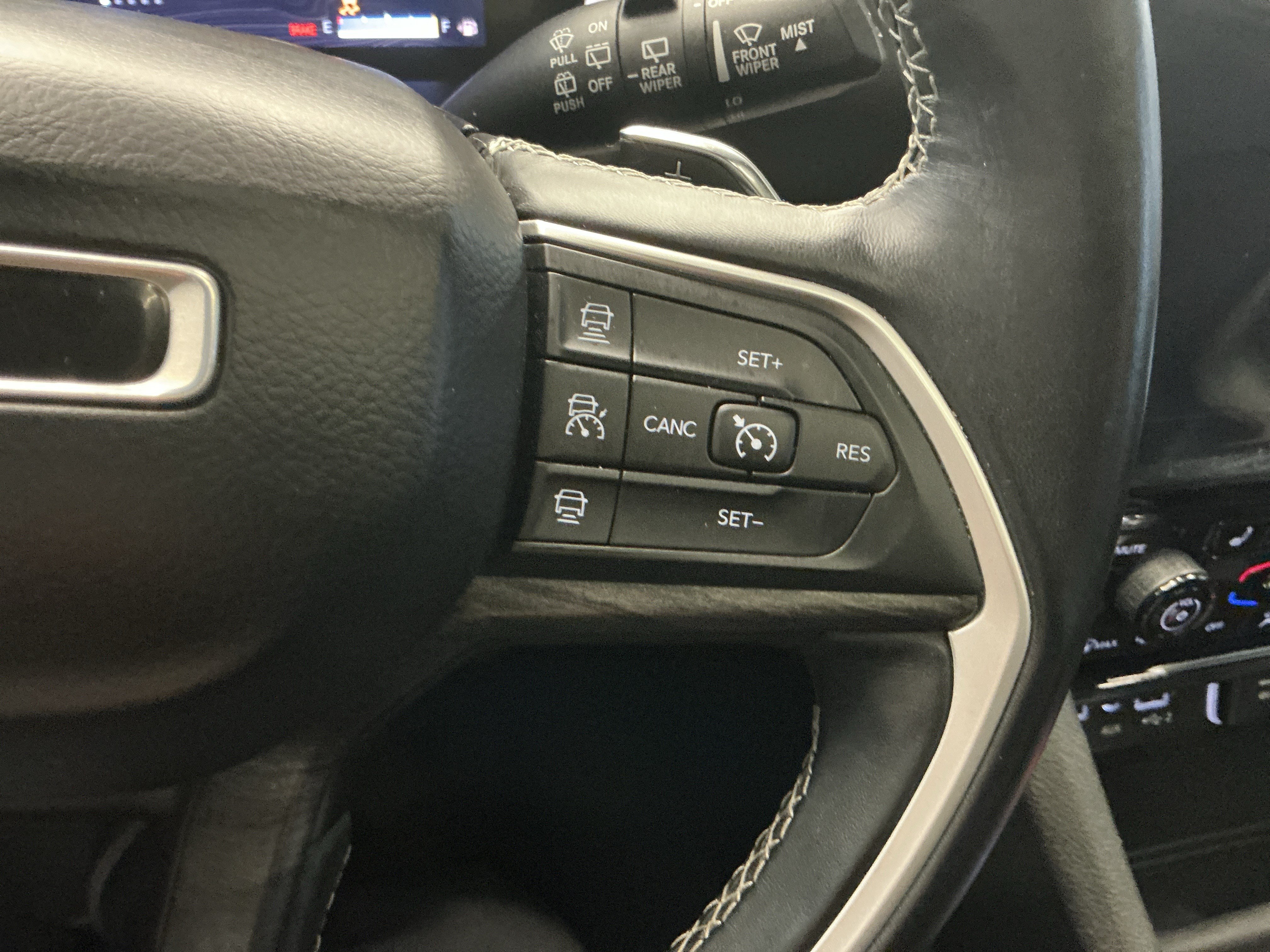 Used 2021 Jeep Grand Cherokee L Limited AWD/4WD image 18