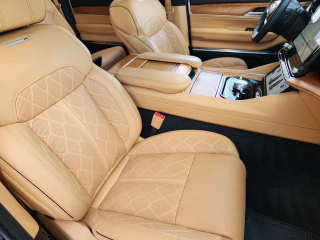 Certified 2025 Jeep Grand Wagoneer Series III AWD/4WD image 13