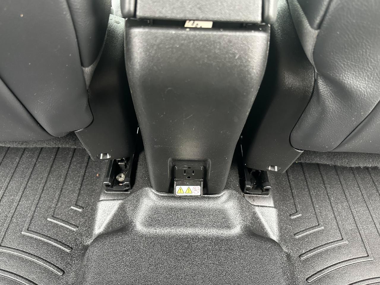 Used 2015 Jeep Renegade Limited AWD/4WD image 42