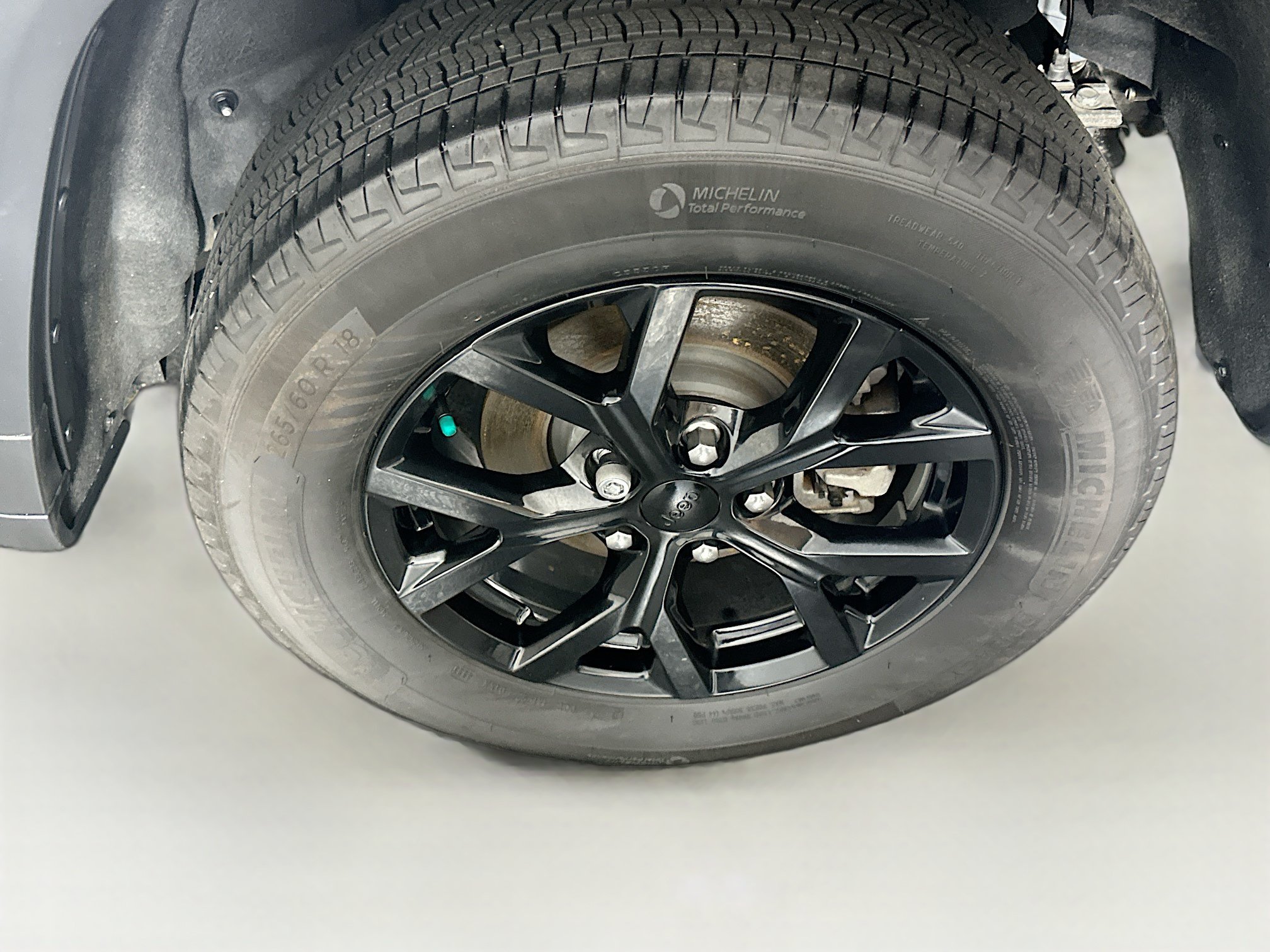Used 2024 Jeep Grand Cherokee Altitude AWD/4WD image 11