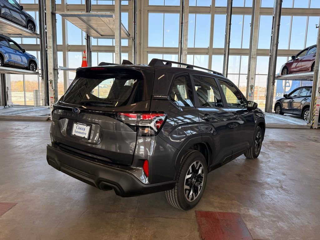 Used 2025 Subaru Forester w/ Convenience Package #1 AWD/4WD image 3