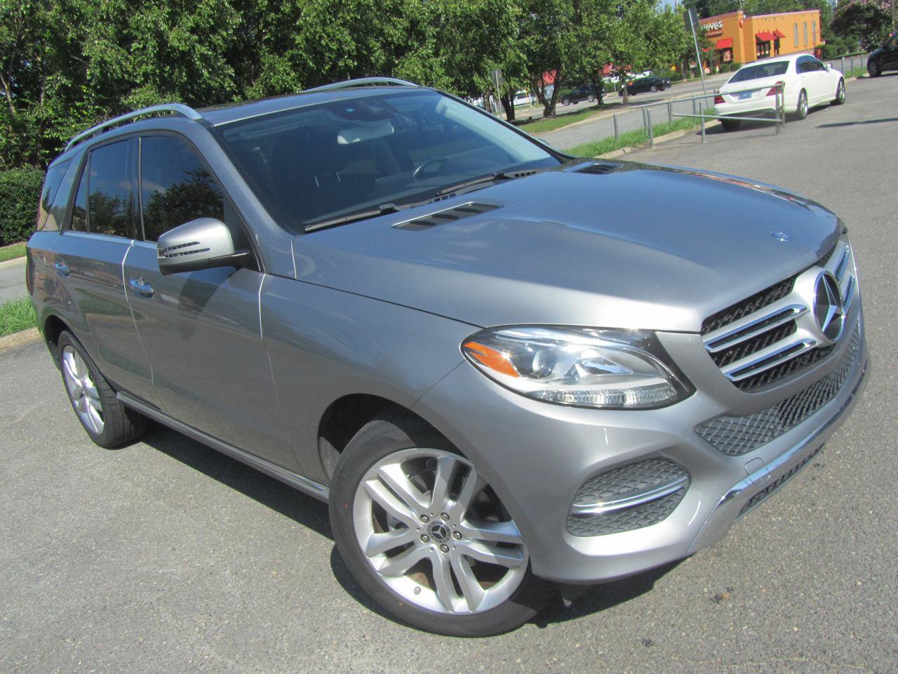 Used 2016 Mercedes-Benz GLE 350 w/ Premium Package image 3