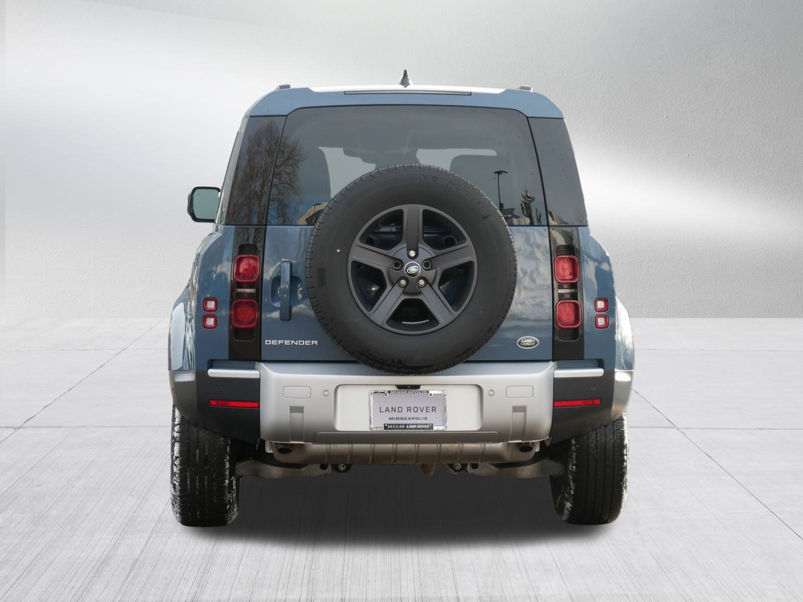 Used 2022 Land Rover Defender 110 image 6