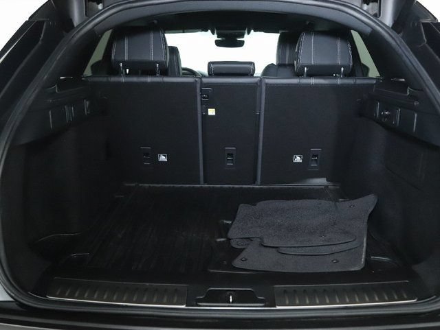 Used 2019 Land Rover Range Rover Velar R-Dynamic SE AWD/4WD image 37