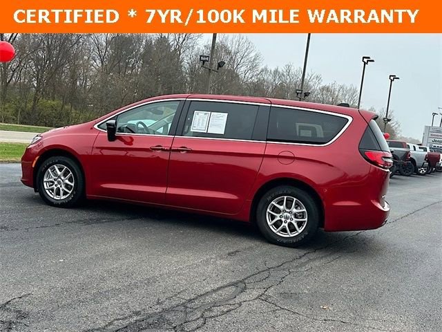 Certified 2024 Chrysler Pacifica Touring-L image 5