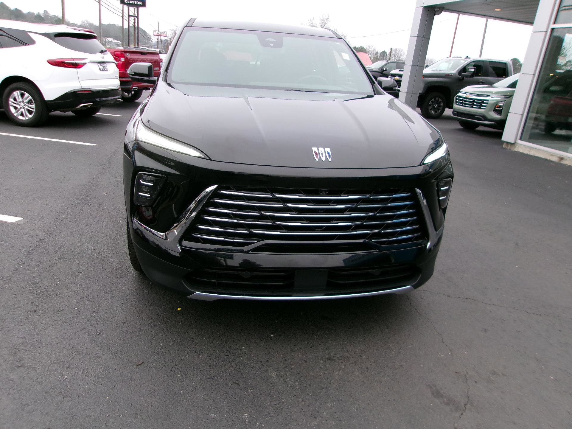 Used 2025 Buick Enclave Preferred image 8