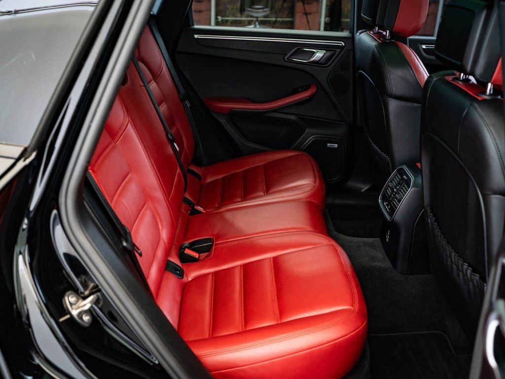 Certified 2021 Porsche Macan GTS AWD/4WD image 38