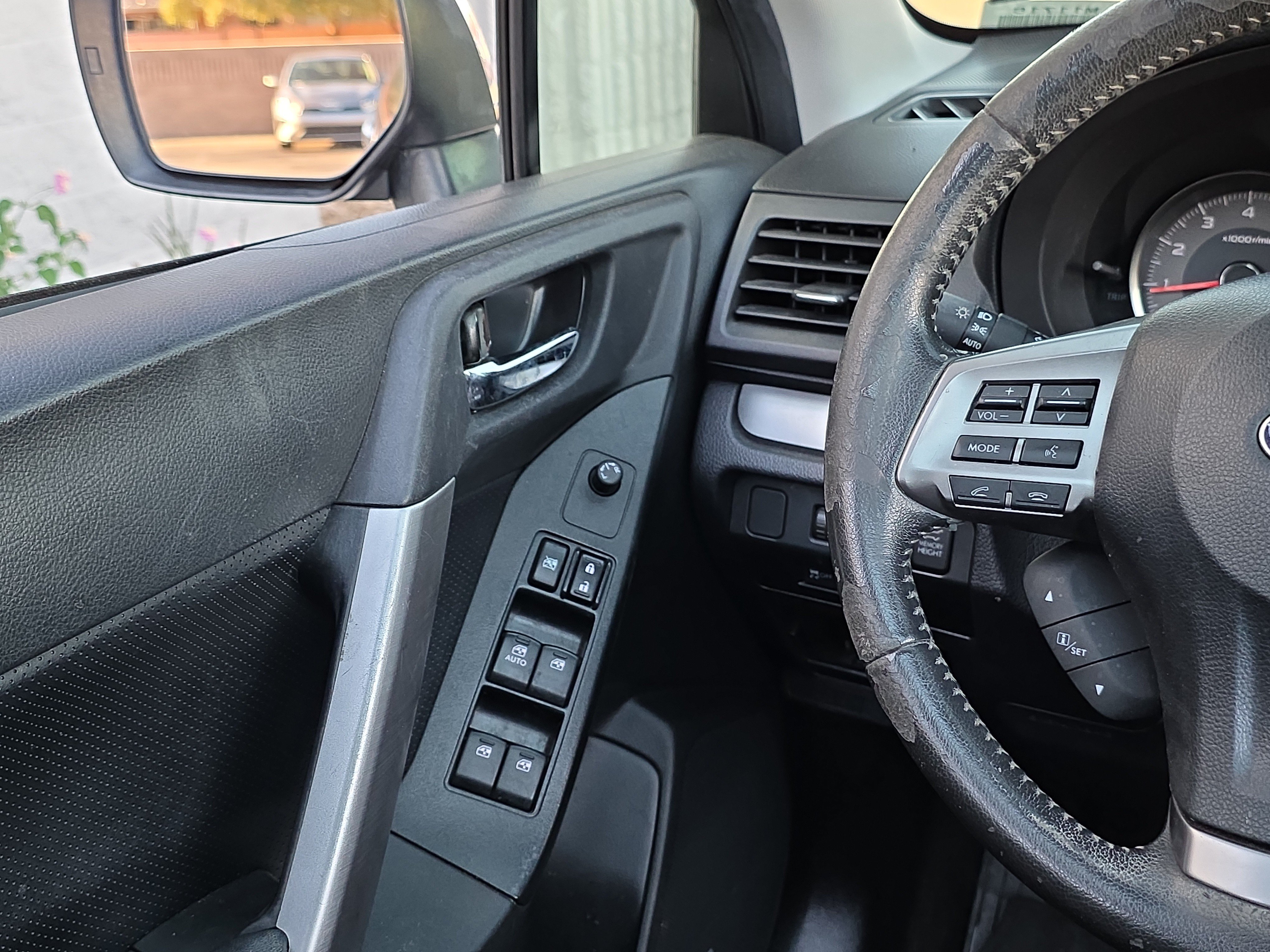 Used 2015 Subaru Forester 2.5i Limited AWD/4WD image 26