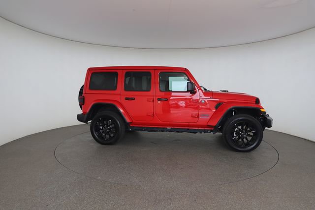 Used 2025 Jeep Wrangler Unlimited Sahara w/ Safety Group AWD/4WD image 27