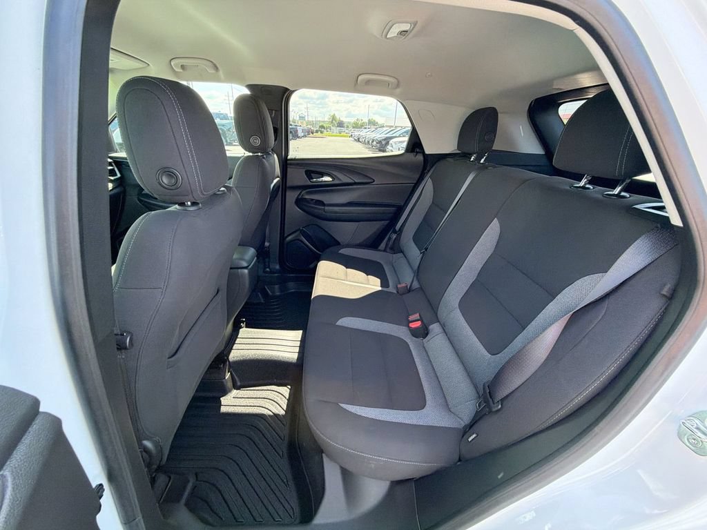 Used 2024 Chevrolet TrailBlazer LT AWD/4WD image 28