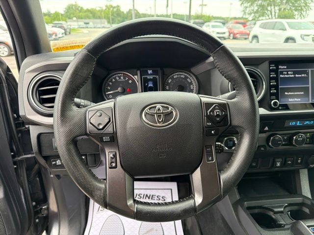 Used 2022 Toyota Tacoma TRD Off-Road AWD/4WD image 18