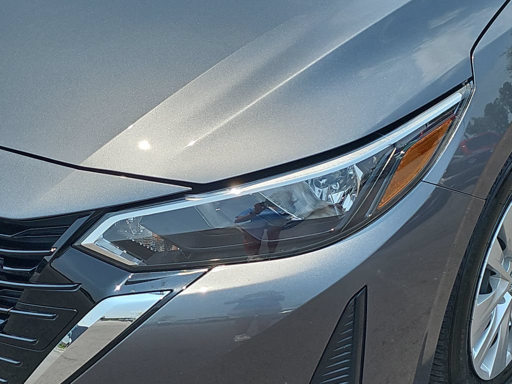 Used 2025 Nissan Sentra S FWD image 30