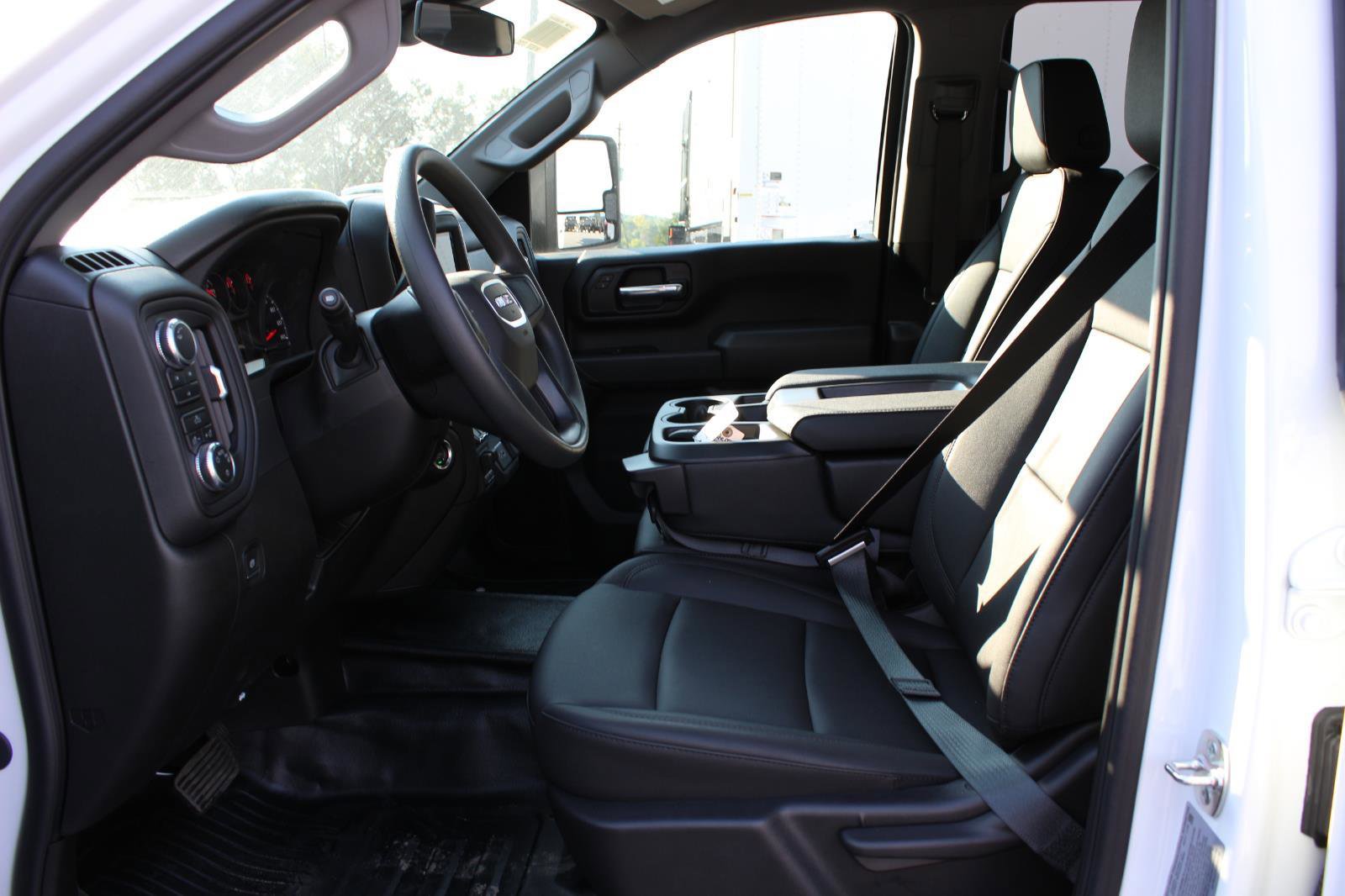 New 2025 GMC Sierra 2500 Pro w/ Convenience Package image 14