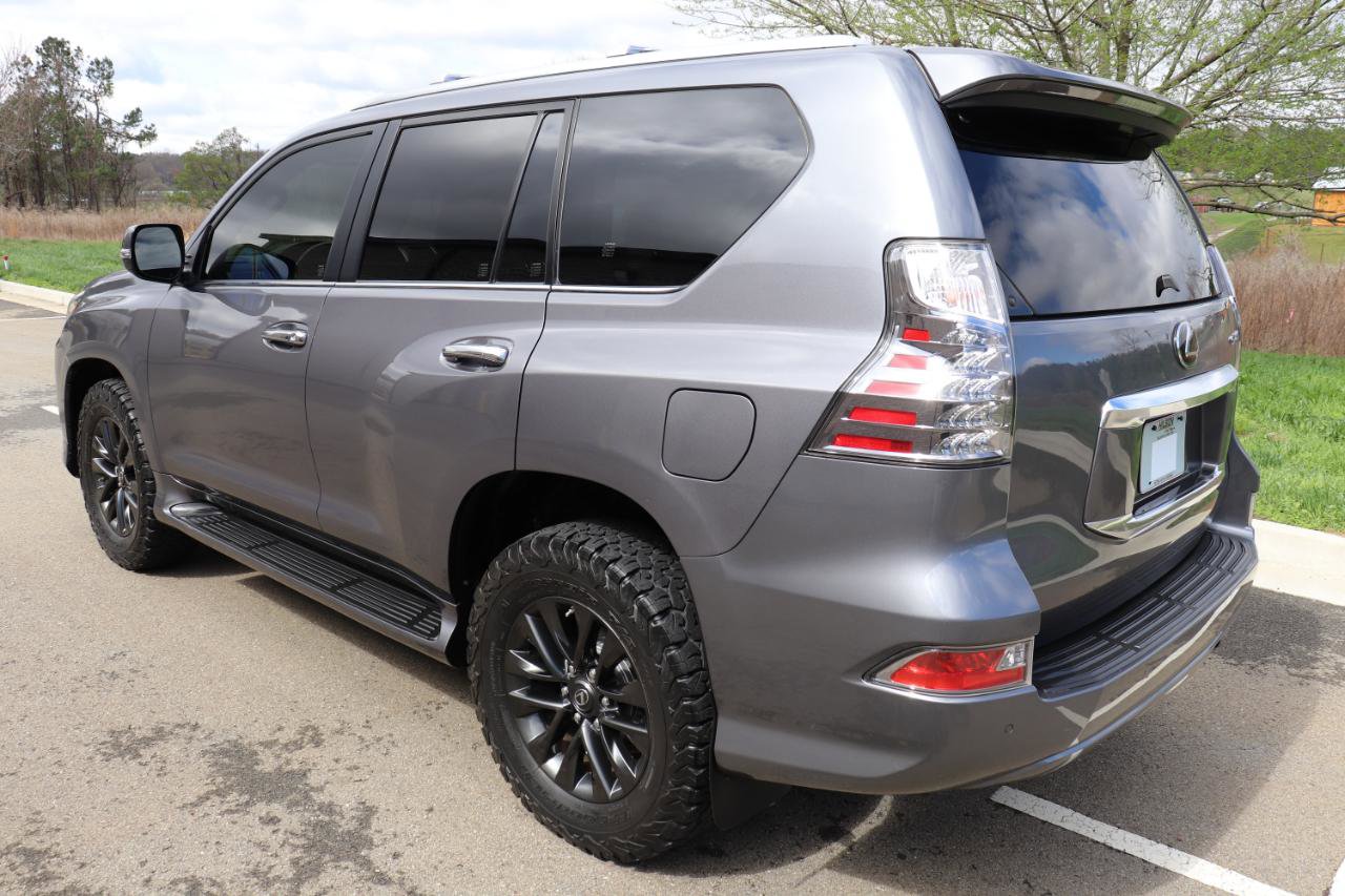 Used 2020 Lexus GX 460 Premium w/ Premium Package image 10
