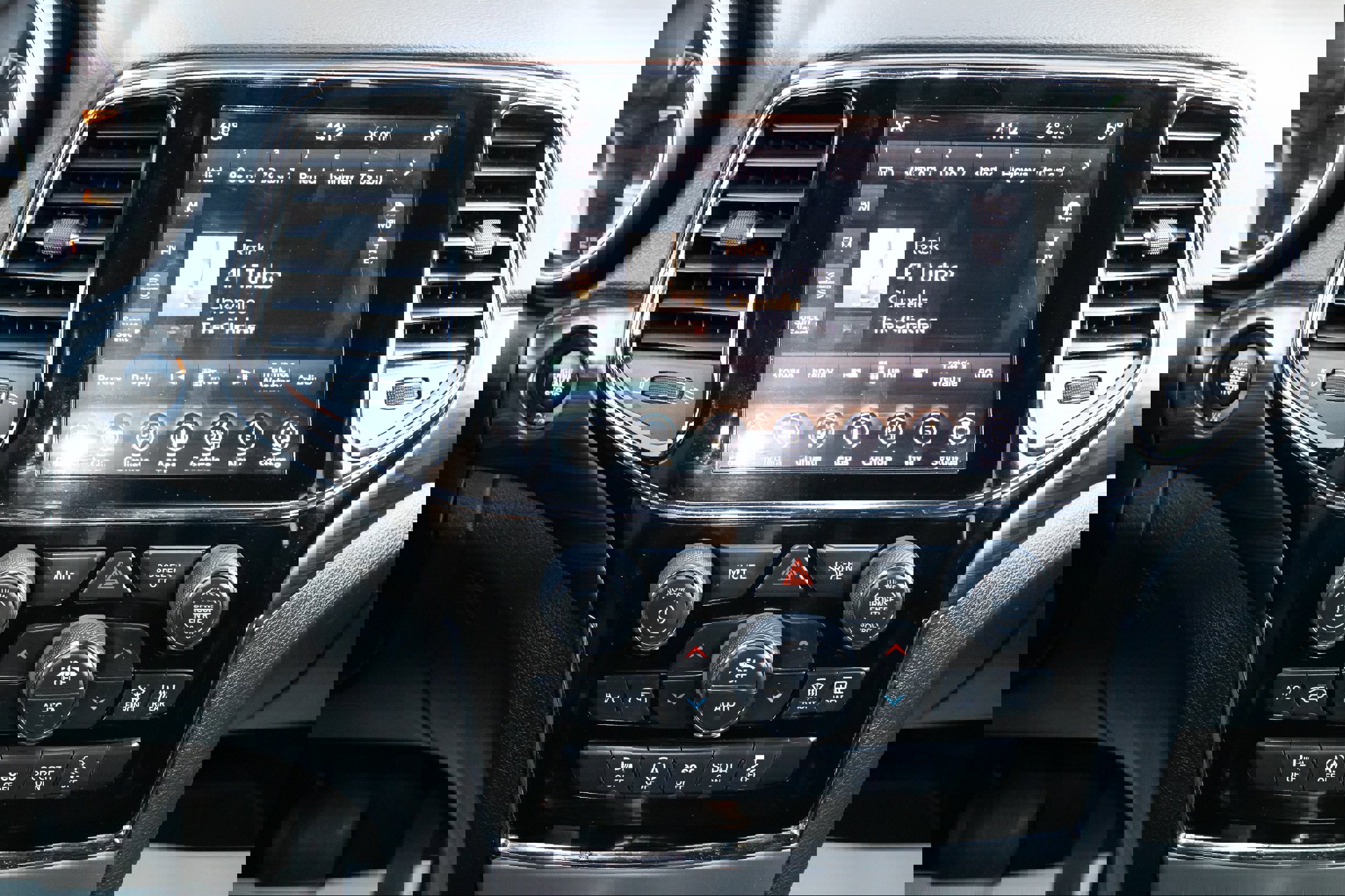 Used 2020 Jeep Grand Cherokee Altitude image 22