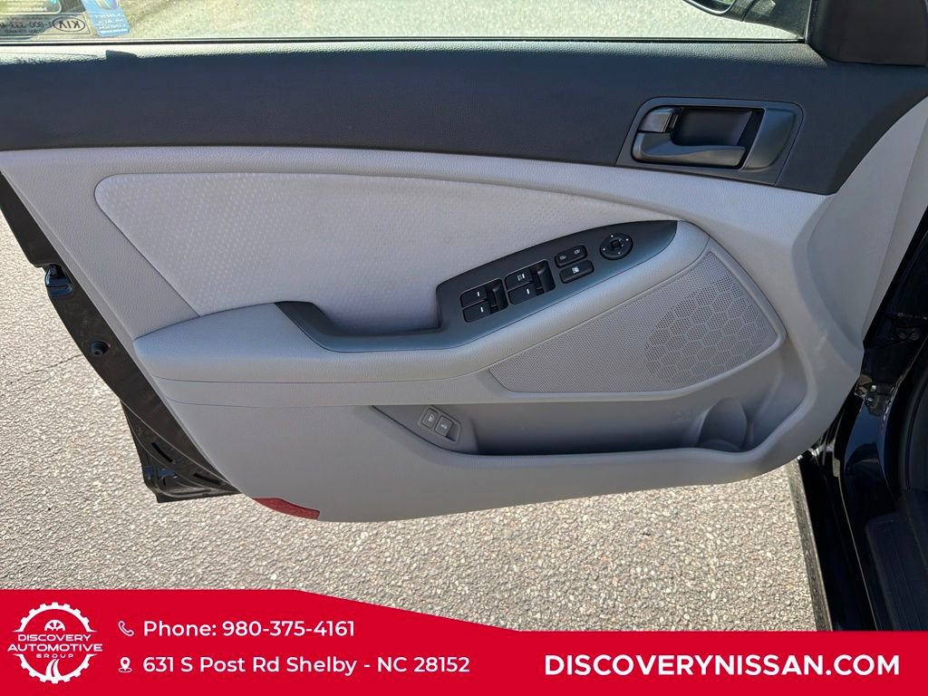 Used 2015 Kia Optima LX image 9