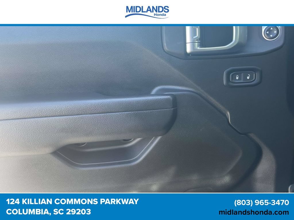 Used 2024 Jeep Wrangler Unlimited AWD/4WD image 16