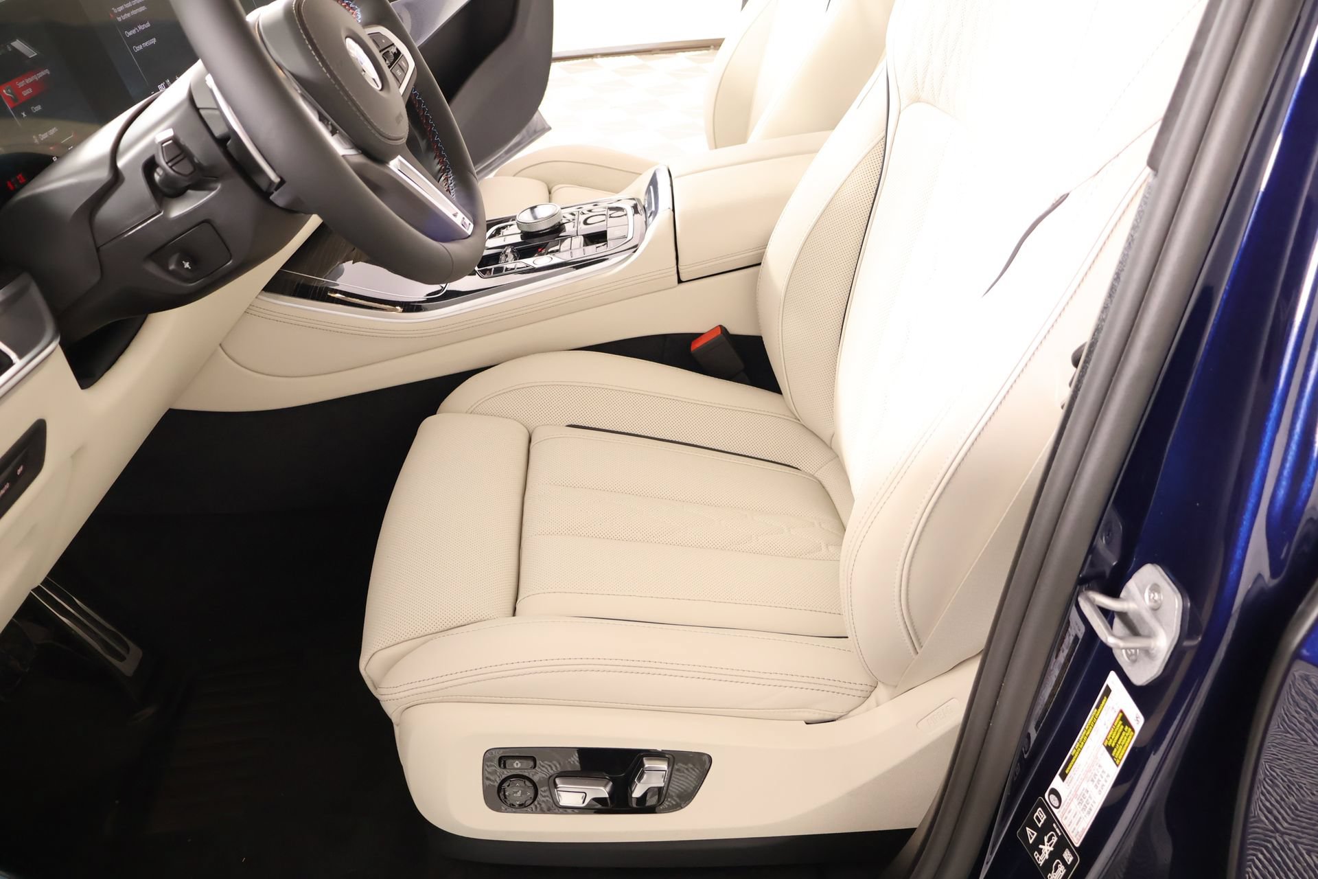 New 2026 BMW X5 M60i AWD/4WD image 11