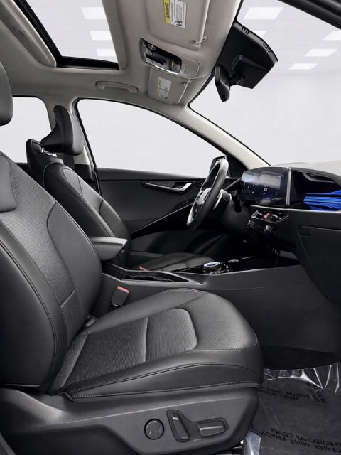 Used 2023 Kia Niro Wave w/ Wave Preserve Package FWD image 17
