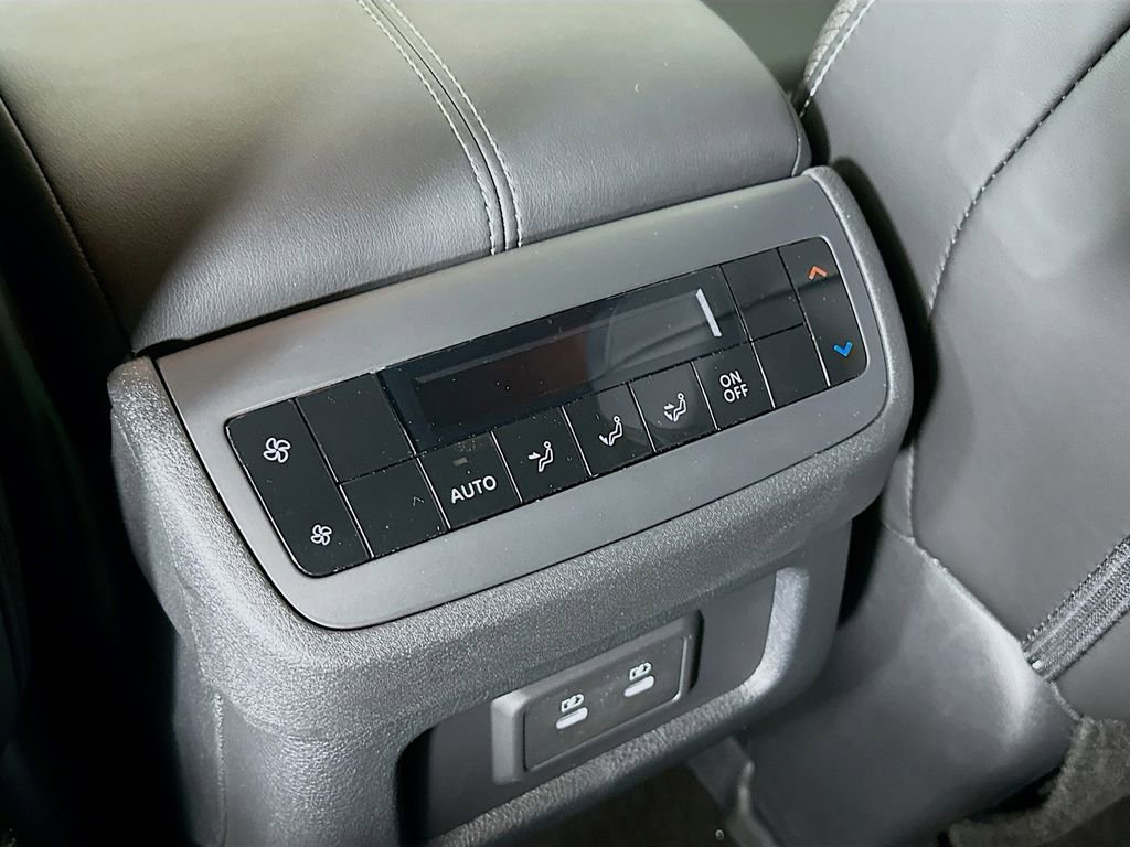 New 2026 Nissan Pathfinder SL AWD/4WD image 32