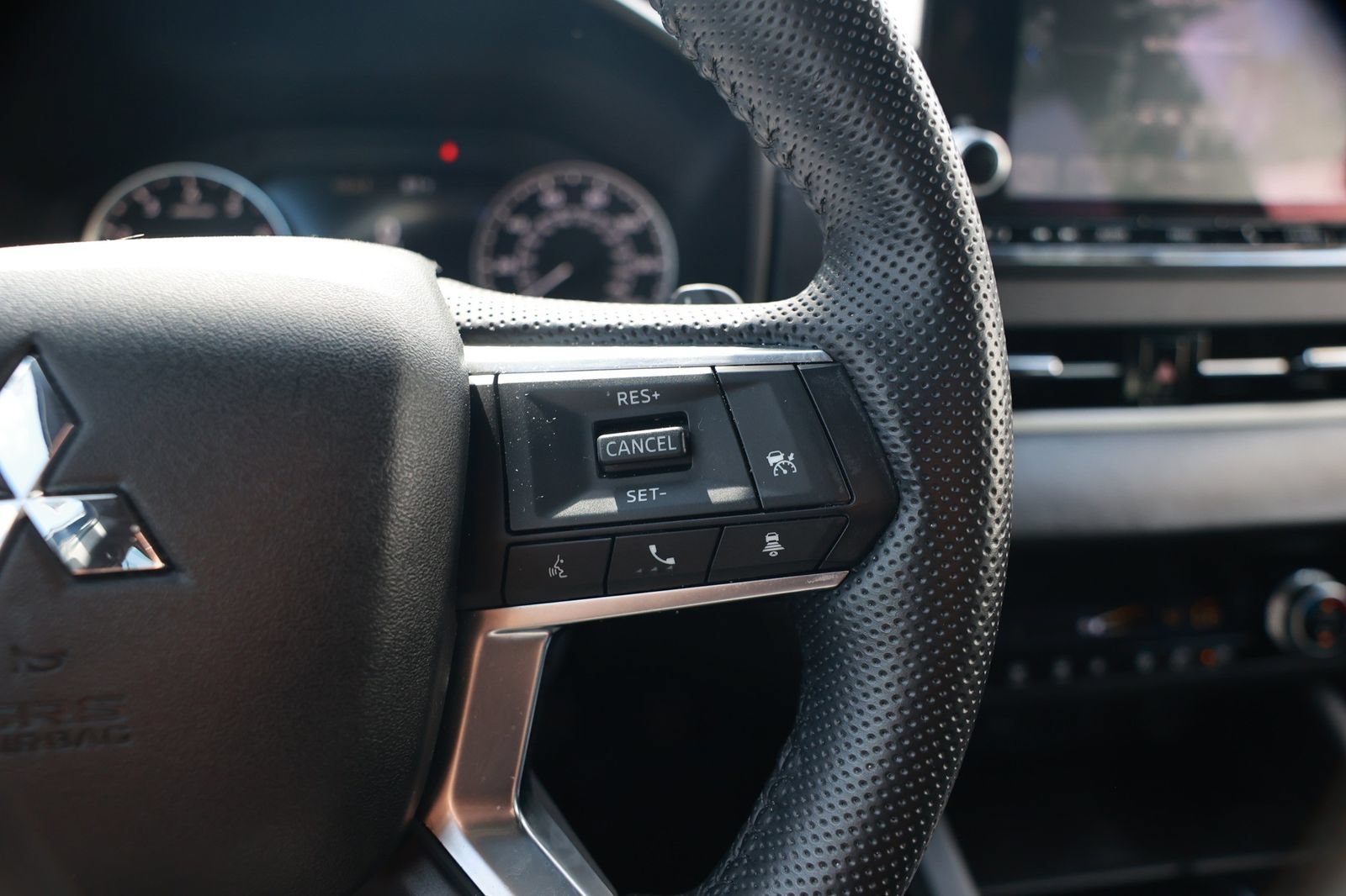 Used 2022 Mitsubishi Outlander SE FWD image 23