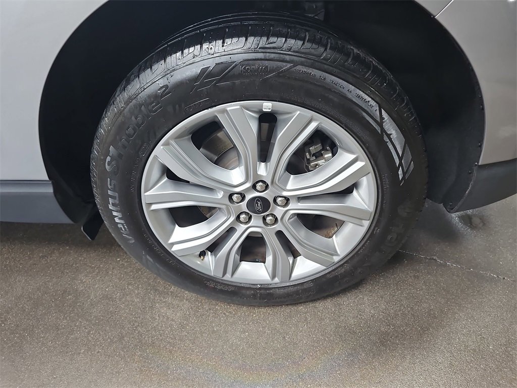 Used 2024 Ford Edge Titanium image 31