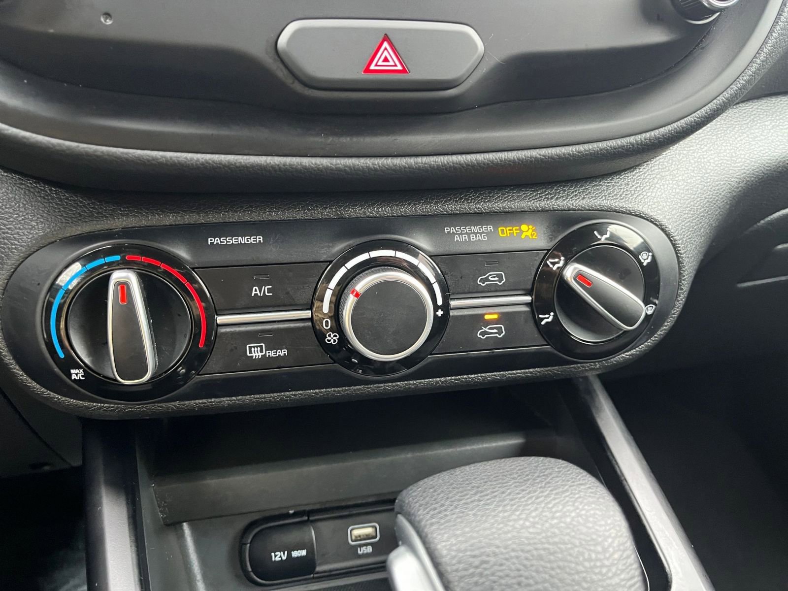 Used 2025 Kia Soul LX w/ LX Technology Package image 23