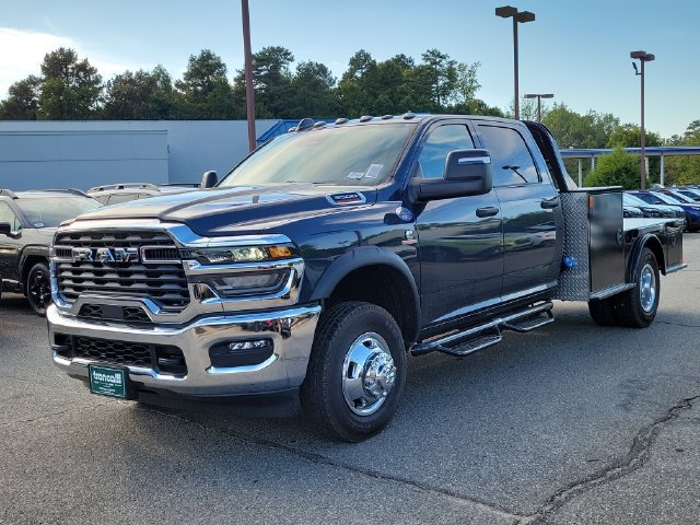 New 2026 RAM 3500 Tradesman AWD/4WD image 3