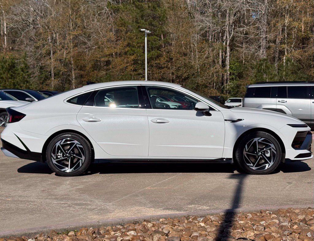 New 2026 Hyundai Sonata SEL FWD image 10