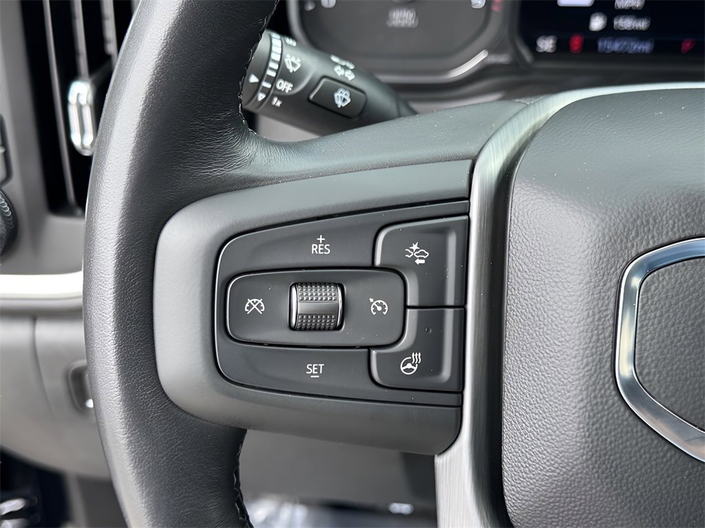 Used 2022 GMC Sierra 3500 Denali w/ Denali Black Diamond Edition image 16