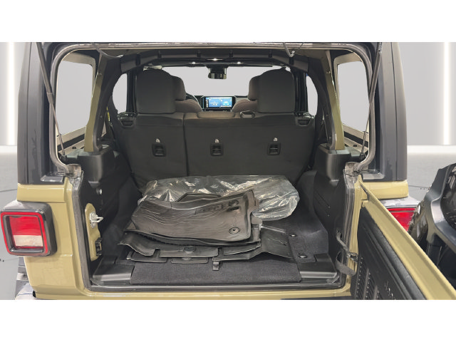 Used 2025 Jeep Wrangler Unlimited Sport AWD/4WD image 21