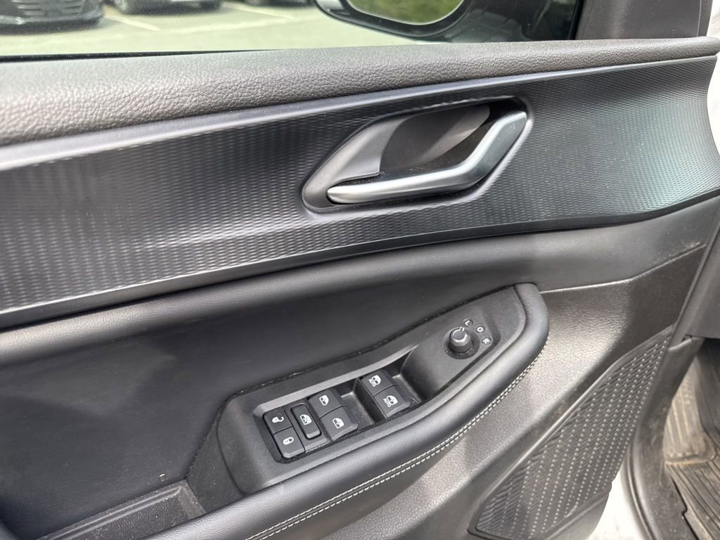 Used 2024 Jeep Grand Cherokee Altitude image 21