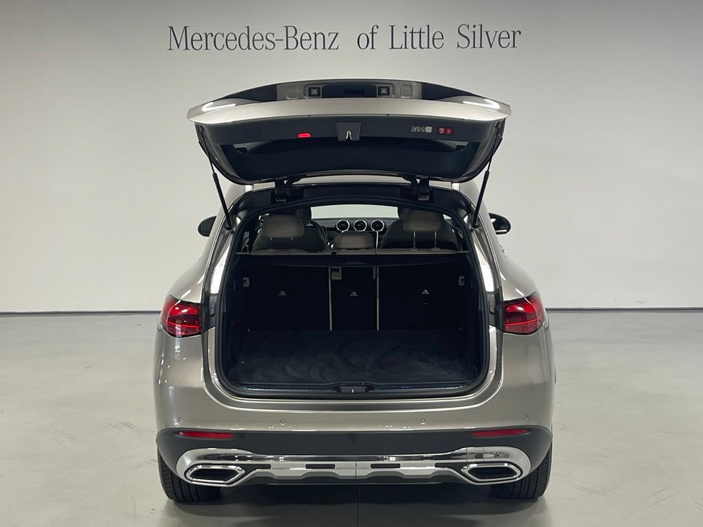 Used 2023 Mercedes-Benz GLC 300 4MATIC image 5