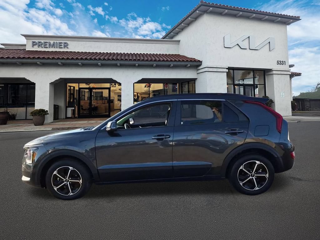 Certified 2025 Kia Niro EX FWD image 5