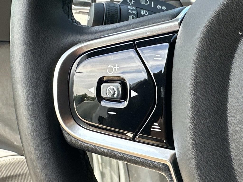Used 2023 Volvo XC90 B6 Ultimate AWD/4WD image 28